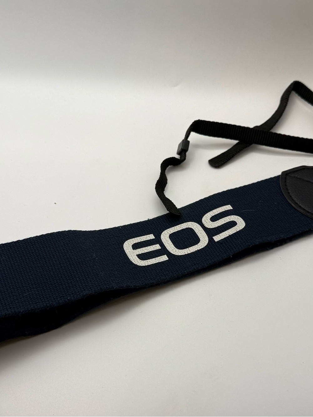 Camera Strap - Canon - Picture 2 of 2